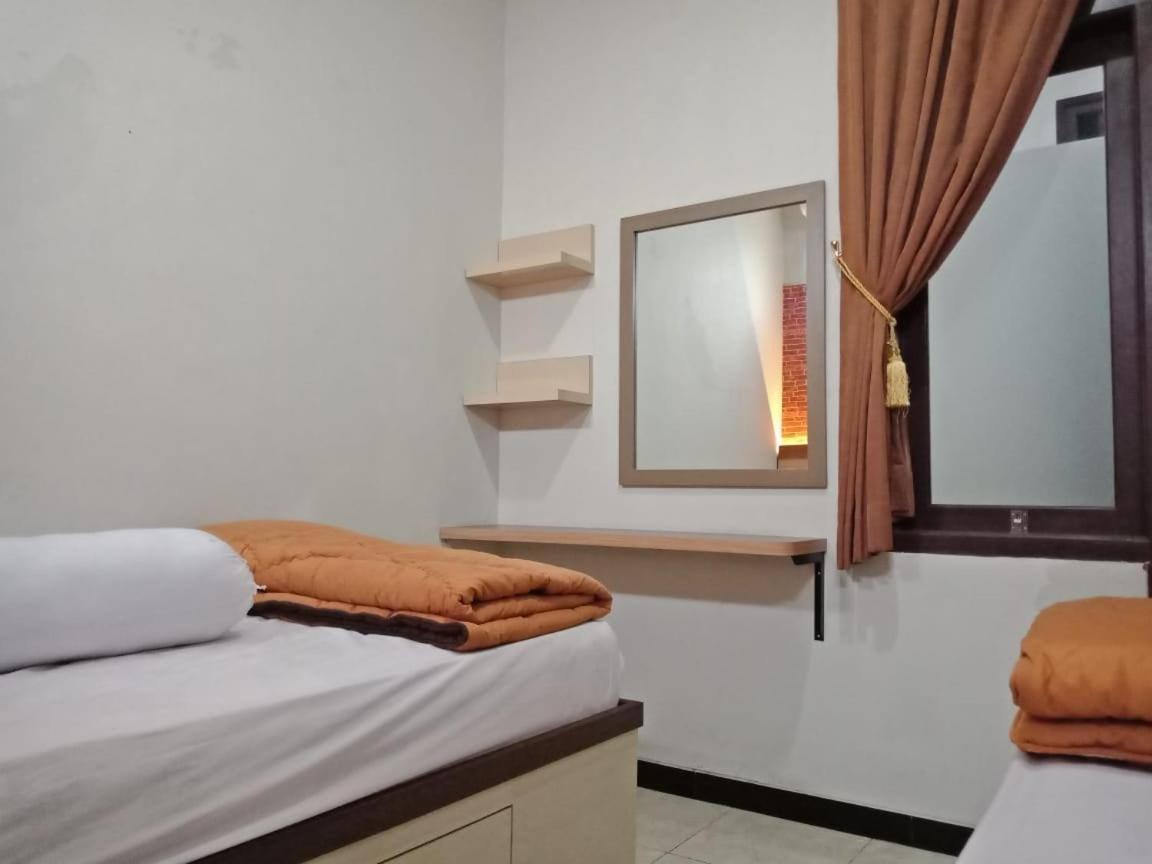 Amaya Guest House Syariah Alastuwo Esterno foto